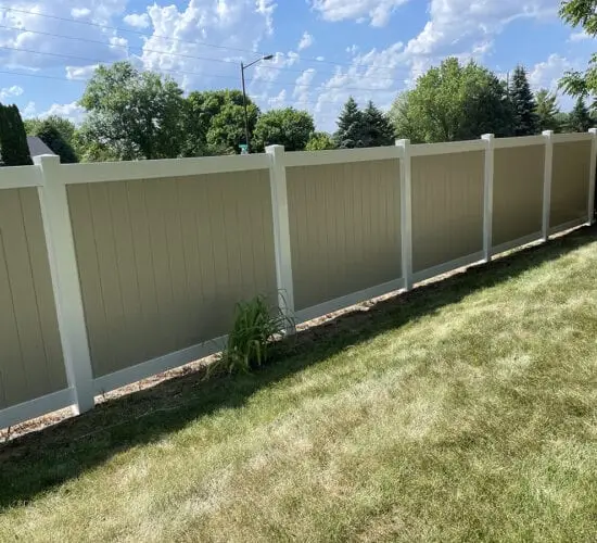 Two Tone Vinyl Privacy Fence (6)