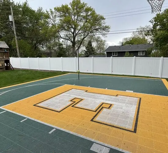 White Vinyl Privacy Fence Mn (11)
