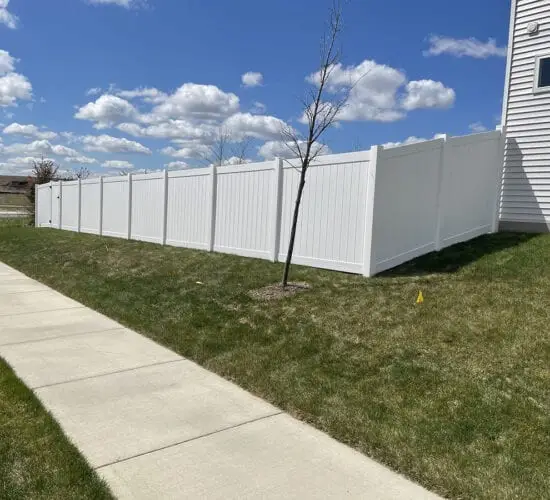 White Vinyl Privacy Fence Mn (12)22