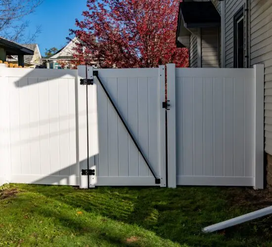 Vinyl Fence Contractor Mounds View MN